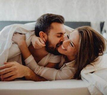 3 Things Men Love About Older Women