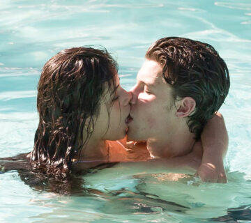 Kiss Your Boyfriend Romantically