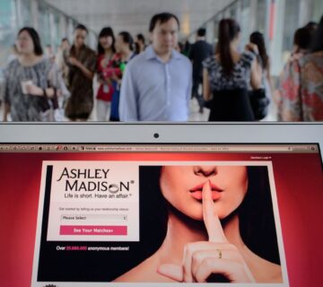 AshleyMadison.com