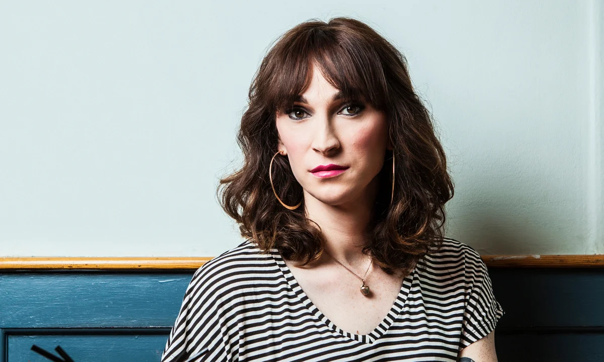 Dos and Don'ts for Dating a Transgender Woman