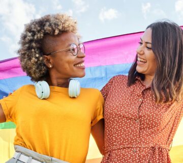 Benefits of Online Dating Apps for LGBTQ+ People in 2025