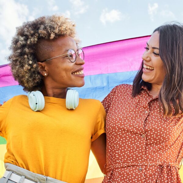 Benefits of Online Dating Apps for LGBTQ+ People in 2025