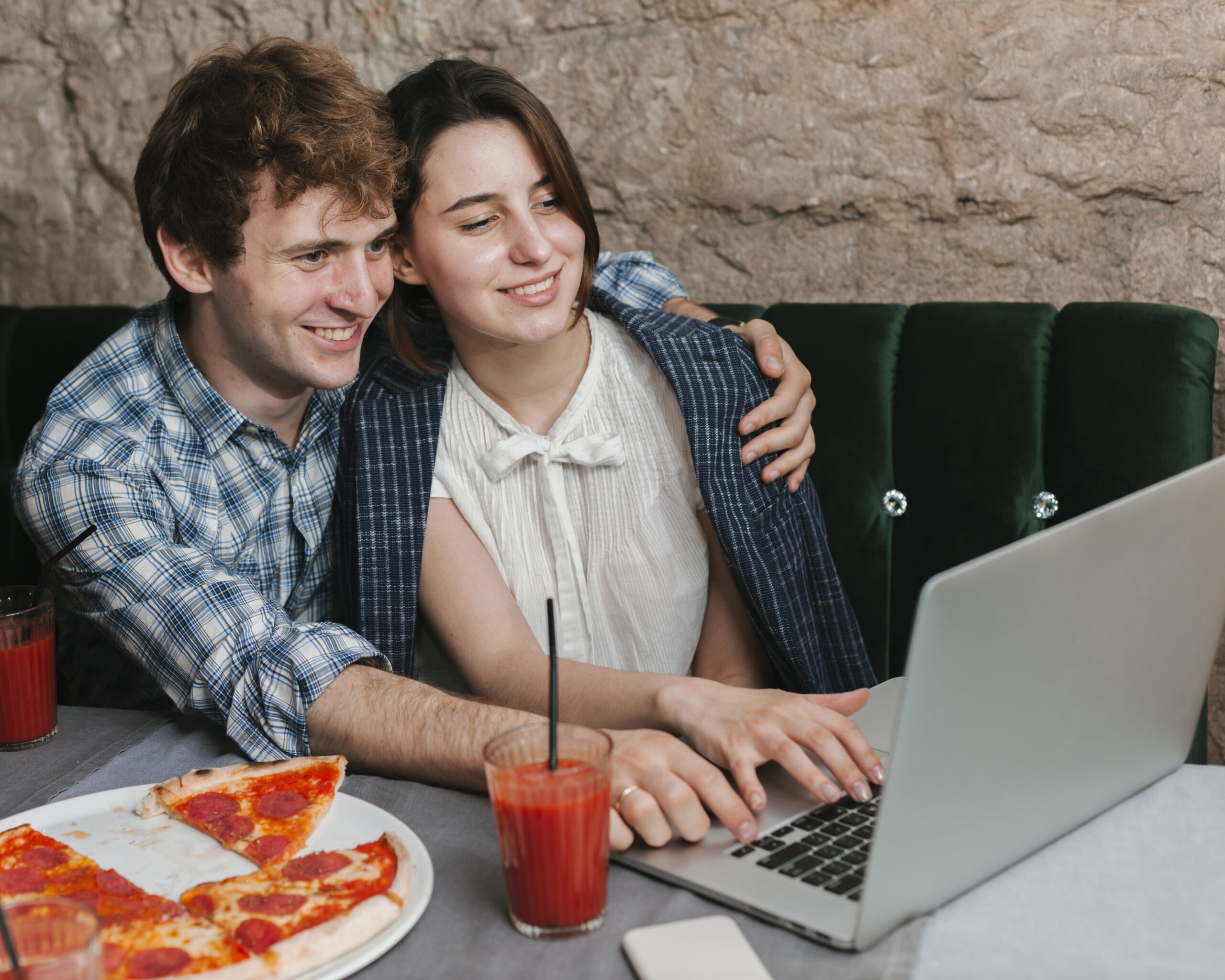 Top Dating Websites for Singles Professionals