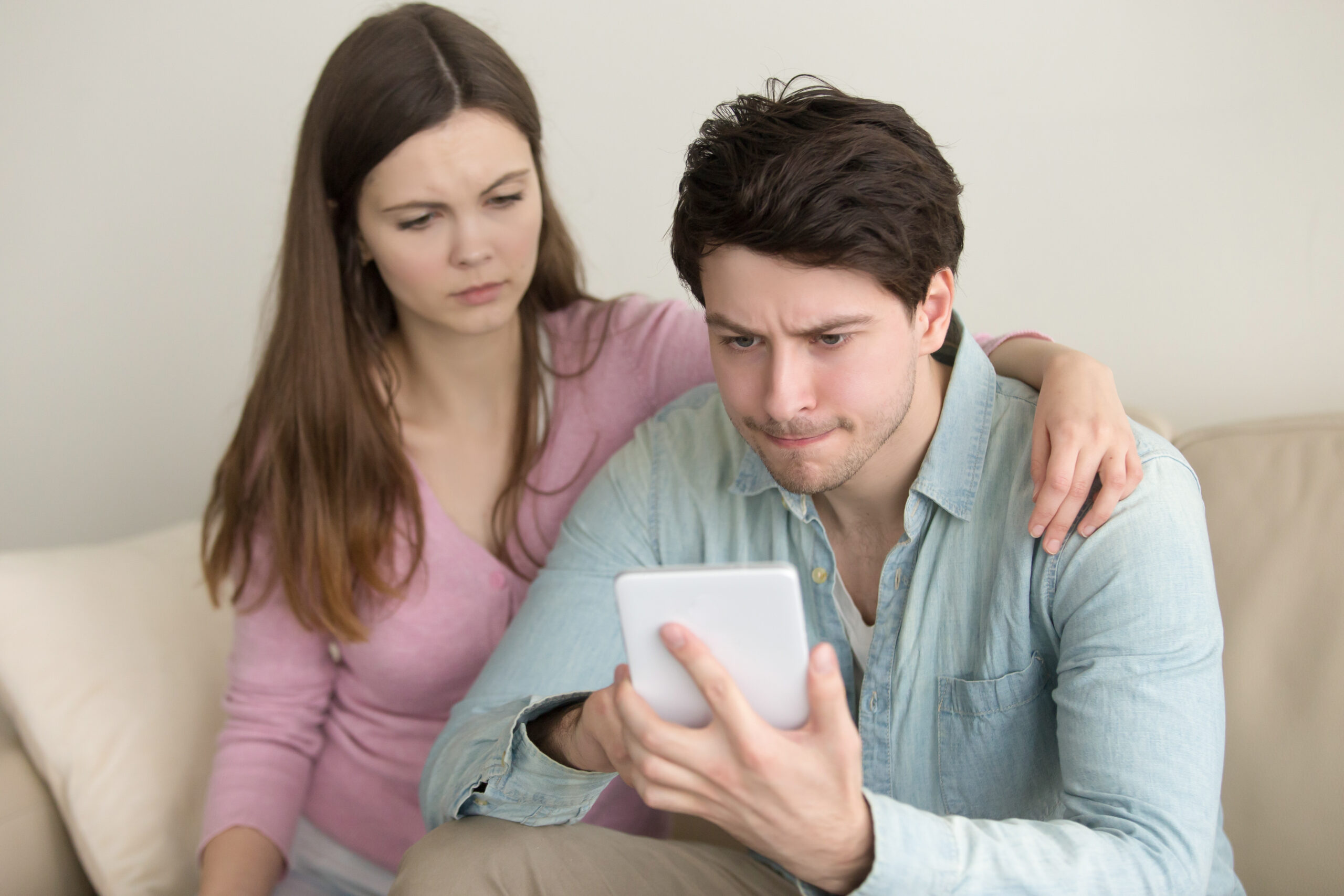 Online Dating Safety Pros and Cons
