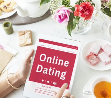 Online dating site pros and cons