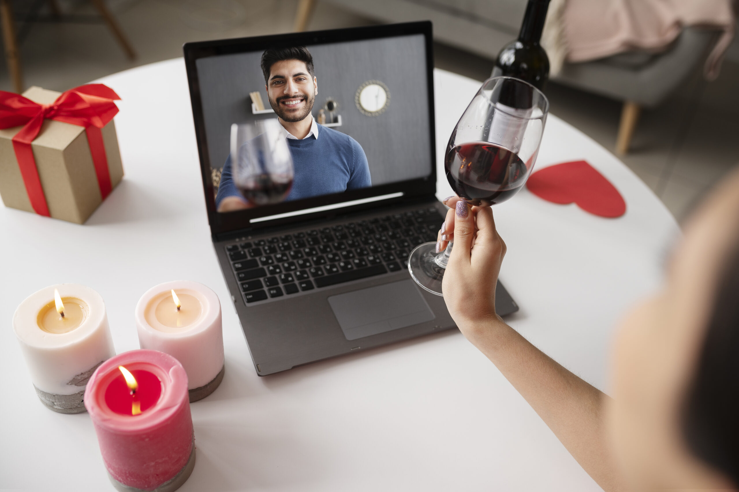 Online dating site pros and cons