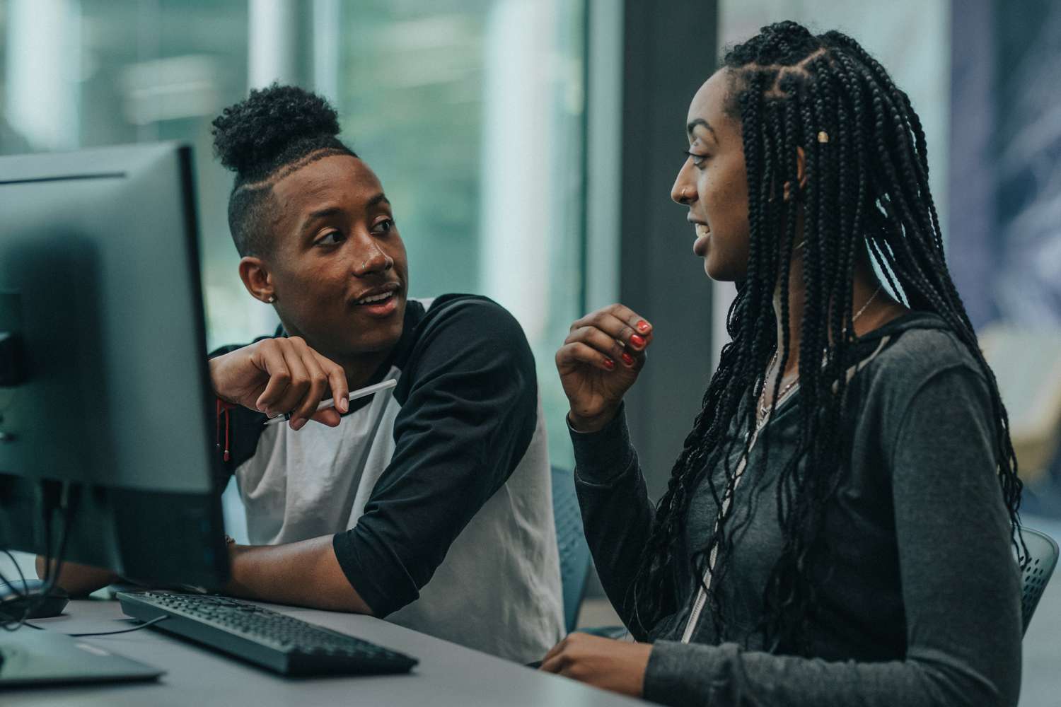 Craigslist vs. Dating Apps