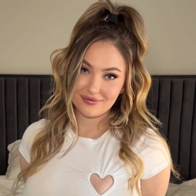 Leakedzone vs Hotleaks