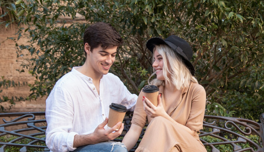 Who is kelly clarkson dating